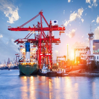 如何防止在碼頭的起重機(jī)生銹？